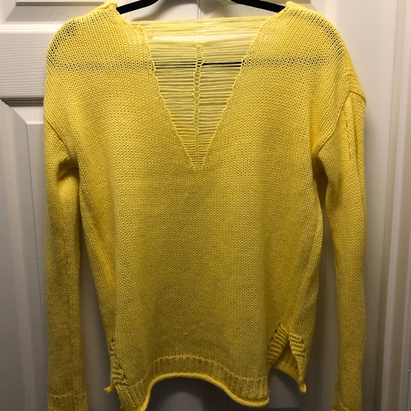Casual Yellow Sweater - Picture 2 of 2